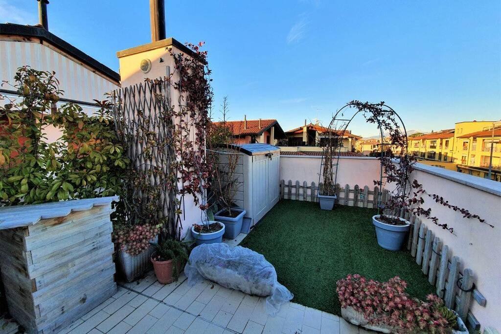 Il Torchio Rooftop Apartment With Wide Terrace Sirmione Exterior foto