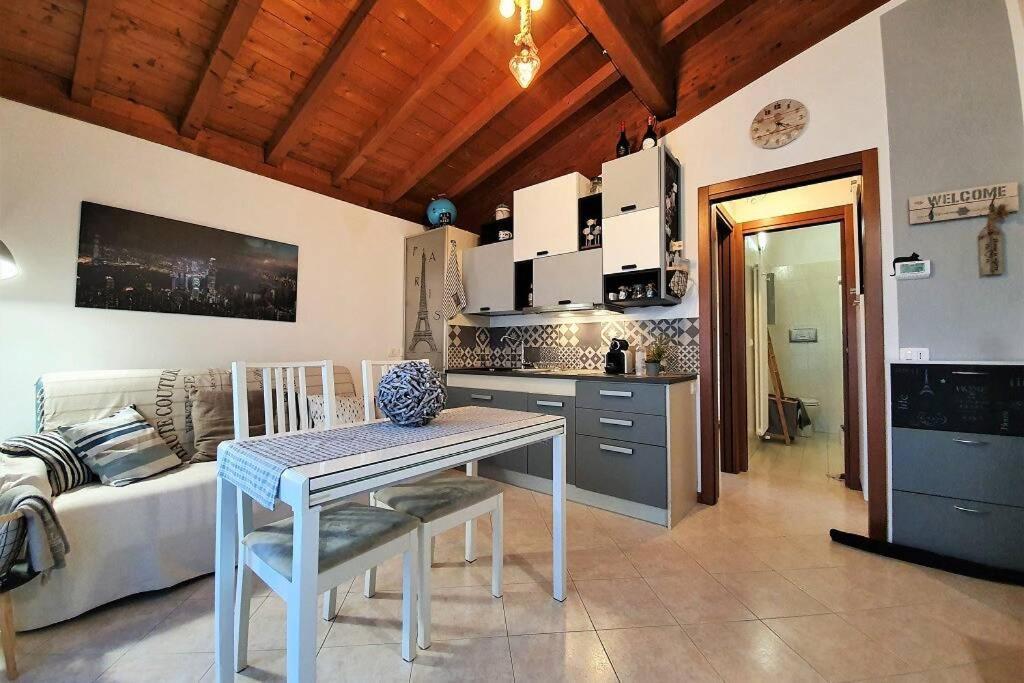Il Torchio Rooftop Apartment With Wide Terrace Sirmione Exterior foto