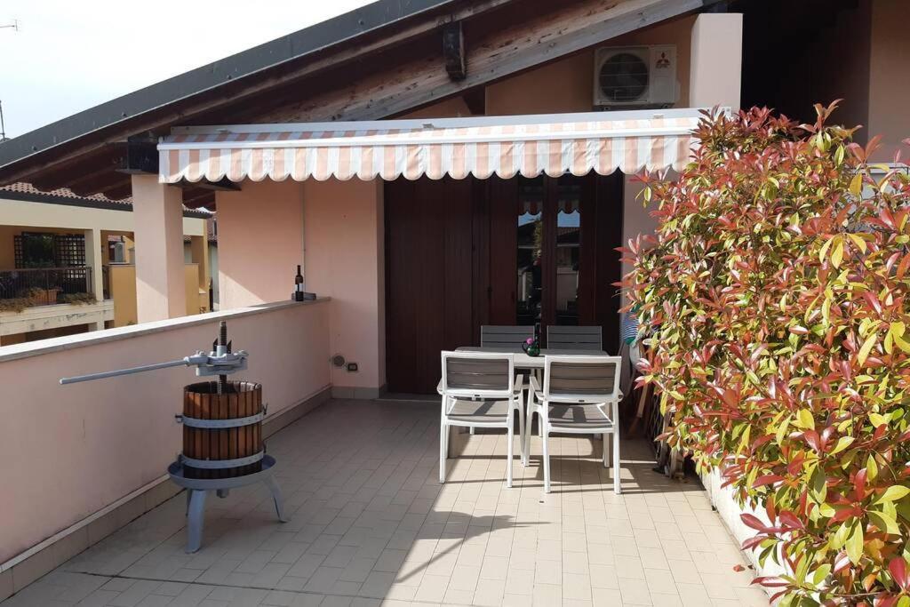 Il Torchio Rooftop Apartment With Wide Terrace Sirmione Exterior foto