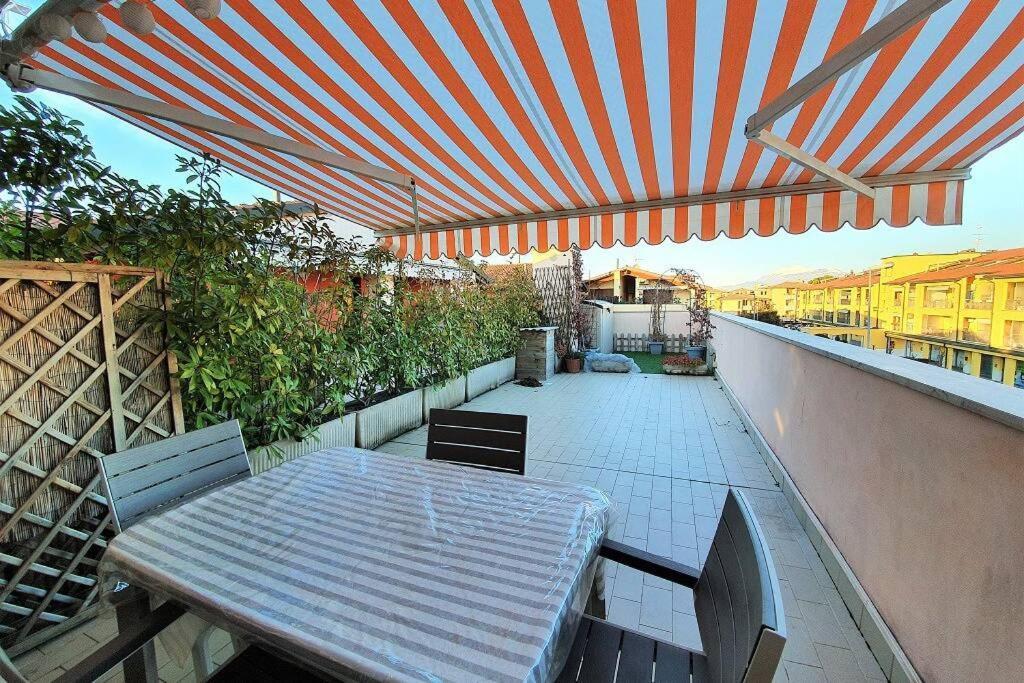 Il Torchio Rooftop Apartment With Wide Terrace Sirmione Exterior foto